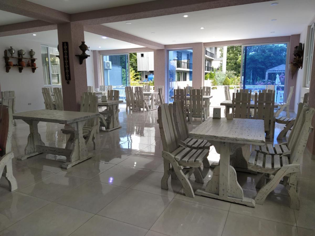 Nica Hotel Kobuleti Kültér fotó
