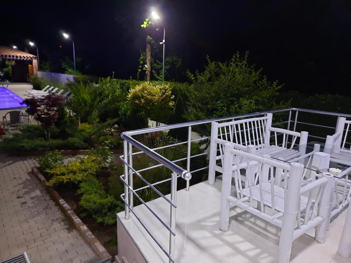 Nica Hotel Kobuleti Kültér fotó