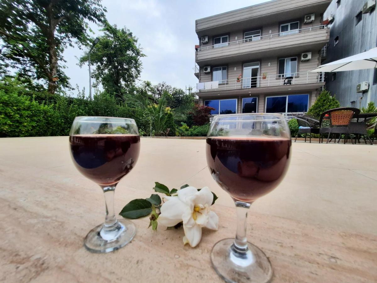 Nica Hotel Kobuleti Kültér fotó