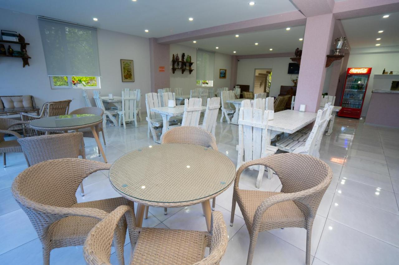 Nica Hotel Kobuleti Kültér fotó