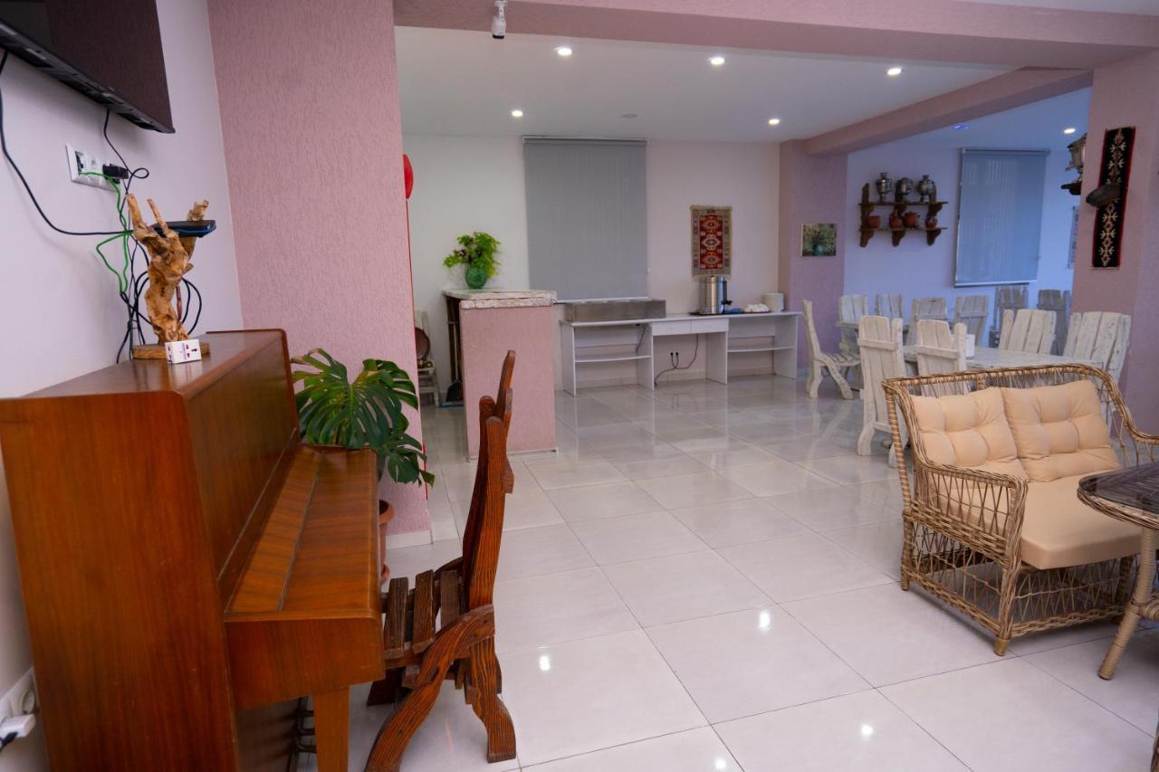 Nica Hotel Kobuleti Kültér fotó
